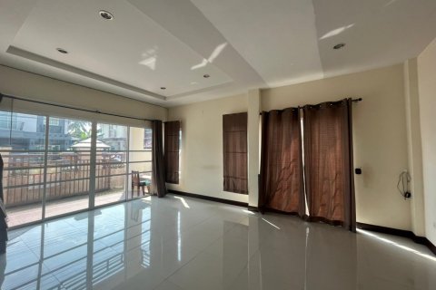 House in Bang Lamung, Thailand 2 bedrooms № 38253 - photo 3