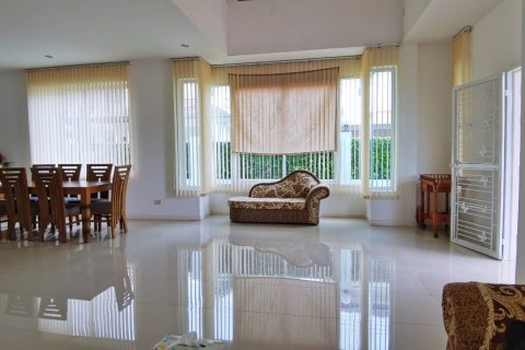 House in Bang Lamung, Thailand 3 bedrooms № 37544 - photo 6