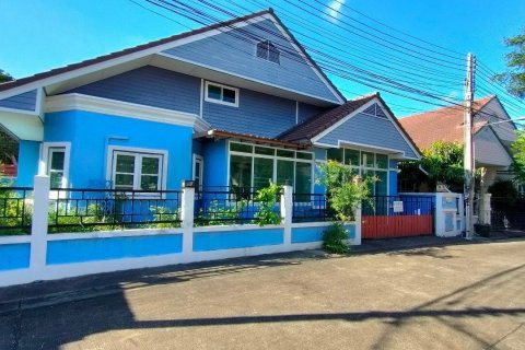 House in Bang Lamung, Thailand 3 bedrooms № 37969 - photo 1