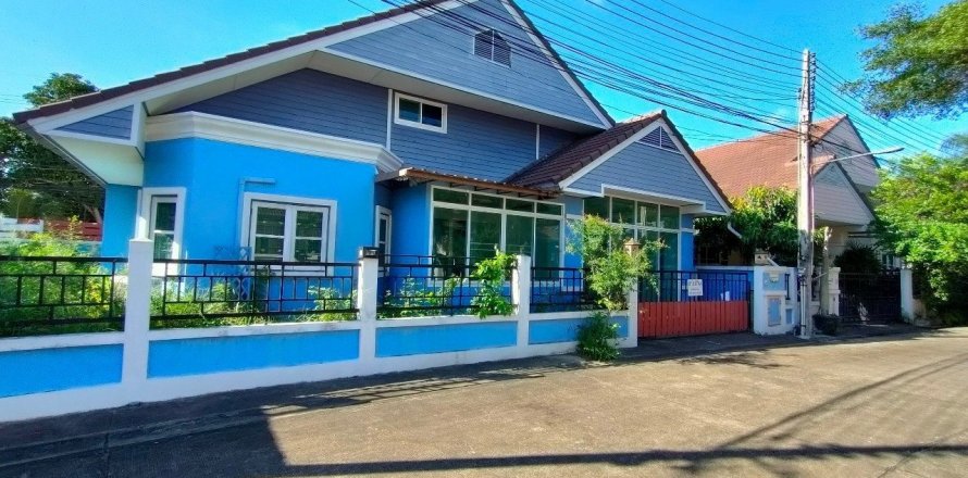 House in Bang Lamung, Thailand 3 bedrooms № 37969