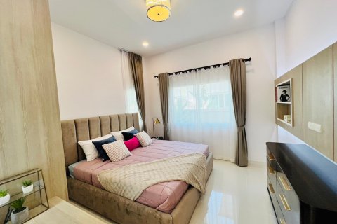 House in Bang Lamung, Thailand 3 bedrooms № 37981 - photo 9