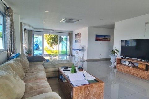 House in Sattahip, Thailand 4 bedrooms № 37695 - photo 8