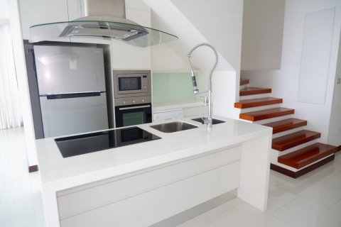 Condo in Bang Lamung, Thailand, 4 bedrooms  № 38696 - photo 6