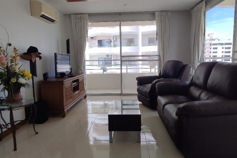 Condo in Bang Lamung, Thailand, 1 bedroom  № 37513 - photo 2