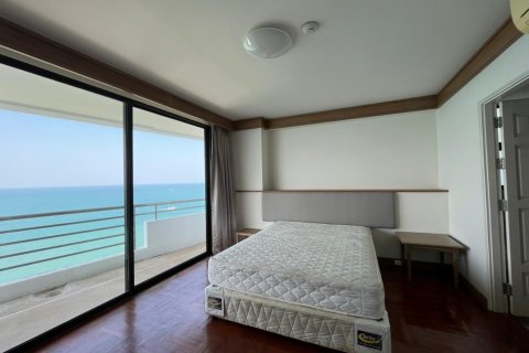 Condo in Bang Lamung, Thailand, 4 bedrooms  № 38273 - photo 14