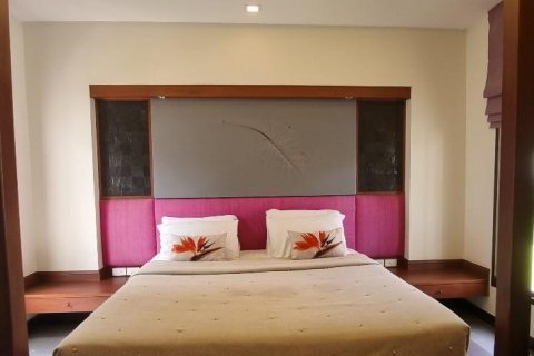 House in Bang Lamung, Thailand 5 bedrooms № 38051 - photo 22