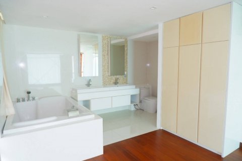 Condo in Bang Lamung, Thailand, 4 bedrooms  № 38696 - photo 14