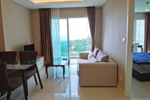 Condo in Bang Lamung, Thailand, 1 bedroom  № 37744 - photo 2