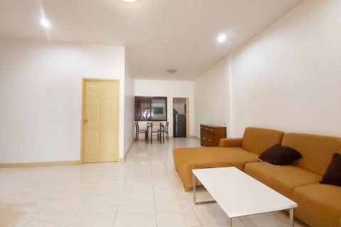 House in Bang Lamung, Thailand 2 bedrooms № 38520 - photo 3