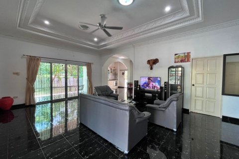 House in Bang Lamung, Thailand 3 bedrooms № 37569 - photo 4