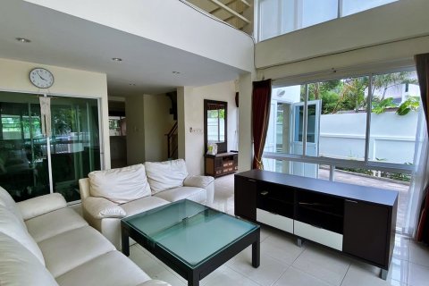 House in Bang Lamung, Thailand 3 bedrooms № 37699 - photo 2