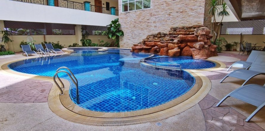 Condo in Bang Lamung, Thailand, 2 bedrooms  № 37681