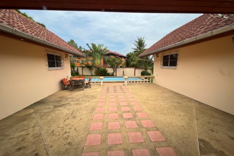 House in Bang Lamung, Thailand 3 bedrooms № 37845 - photo 13