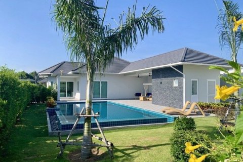 House in Bang Lamung, Thailand 4 bedrooms № 38409 - photo 15