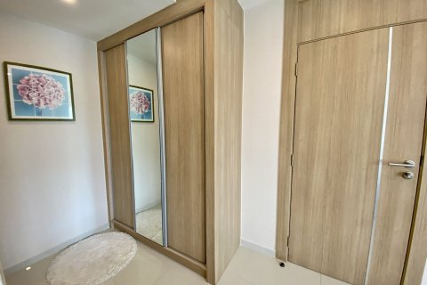 Condo in Bang Lamung, Thailand, 2 bedrooms  № 38073 - photo 11