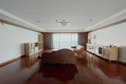 Condo in Bang Lamung, Thailand, 4 bedrooms  № 38273 - photo 7