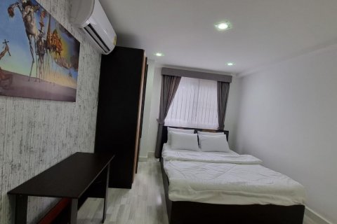 Condo in Bang Lamung, Thailand, 2 bedrooms  № 37270 - photo 17