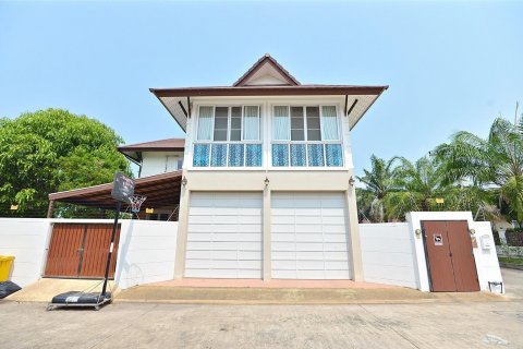 House in Bang Lamung, Thailand 3 bedrooms № 37937 - photo 3