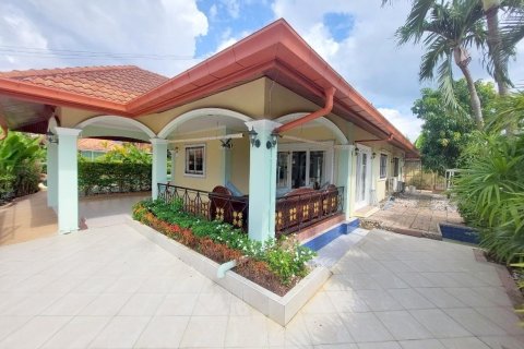 House in Bang Lamung, Thailand 3 bedrooms № 38405 - photo 5