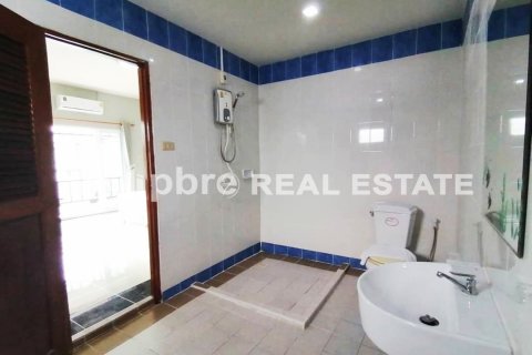 House in Bang Lamung, Thailand 4 bedrooms № 38677 - photo 3