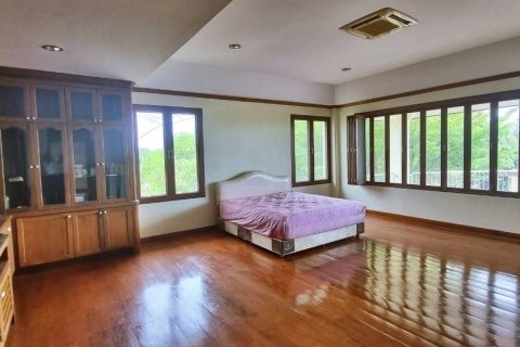 House in Bang Lamung, Thailand 6 bedrooms № 37550 - photo 9