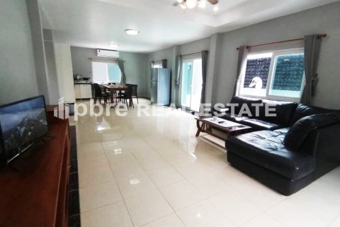 House in Bang Lamung, Thailand 4 bedrooms № 38677 - photo 8