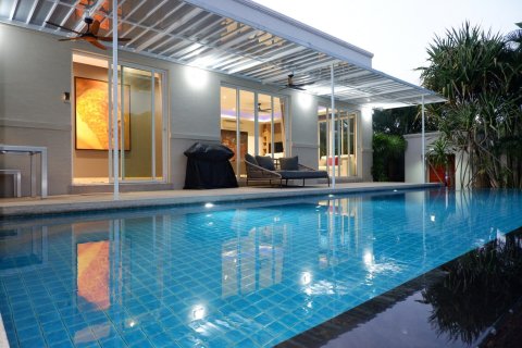 House in Bang Lamung, Thailand 3 bedrooms № 38291 - photo 2