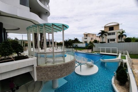 Condo in Bang Lamung, Thailand, 3 bedrooms  № 37253 - photo 3