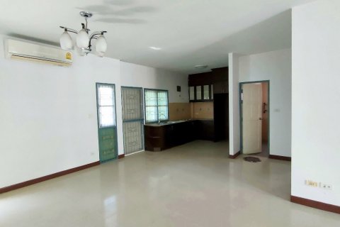 House in Bang Lamung, Thailand 3 bedrooms № 37969 - photo 7