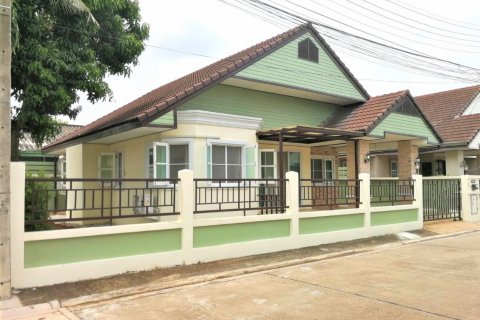 House in Bang Lamung, Thailand 3 bedrooms № 38982 - photo 1