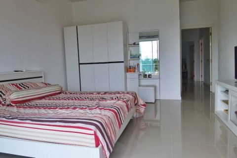 House in Bang Lamung, Thailand 3 bedrooms № 37544 - photo 13