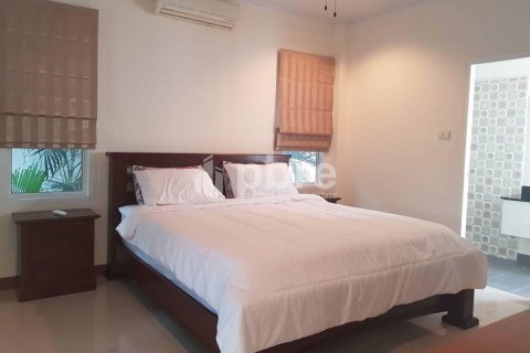 House in Bang Lamung, Thailand 4 bedrooms № 38846 - photo 8