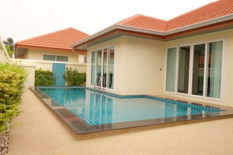 House in Bang Lamung, Thailand 4 bedrooms № 38143 - photo 13