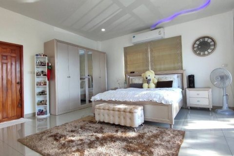 House in Sattahip, Thailand 4 bedrooms № 37695 - photo 22