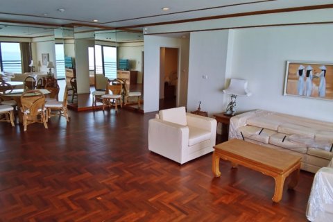 Condo in Bang Lamung, Thailand, 3 bedrooms  № 37489 - photo 4