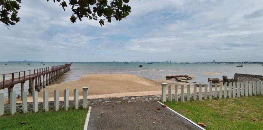 Condo in Sattahip, Thailand, 2 bedrooms  № 37196