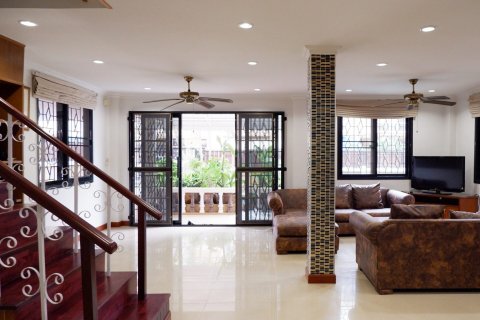 House in Bang Lamung, Thailand 3 bedrooms № 37312 - photo 3