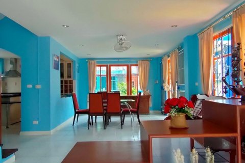 House in Bang Lamung, Thailand 3 bedrooms № 37399 - photo 6