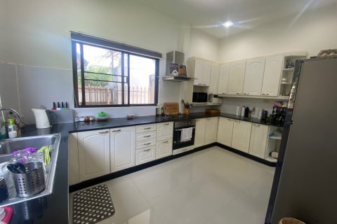 House in Bang Lamung, Thailand 3 bedrooms № 37468 - photo 12