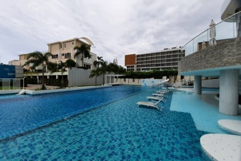 Condo in Bang Lamung, Thailand, 3 bedrooms  № 37253 - photo 2