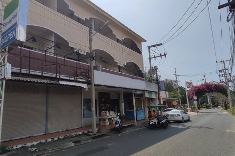 Business in Bang Lamung, Thailand 1200 sq.m. № 38225 - photo 1