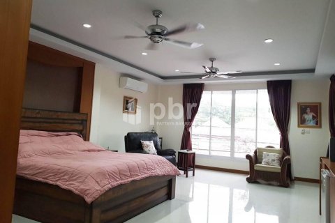 House in Bang Lamung, Thailand 4 bedrooms № 38846 - photo 10