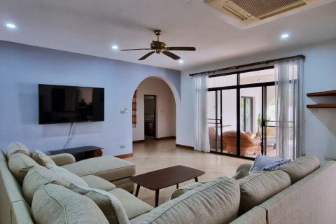 House in Bang Lamung, Thailand 4 bedrooms № 37190 - photo 3