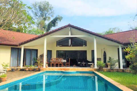 House in Bang Lamung, Thailand 4 bedrooms № 38438 - photo 1