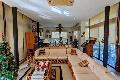 House in Bang Lamung, Thailand 4 bedrooms № 38102 - photo 8