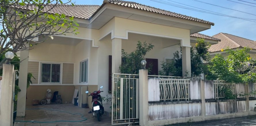 House in Sattahip, Thailand 3 bedrooms № 38249