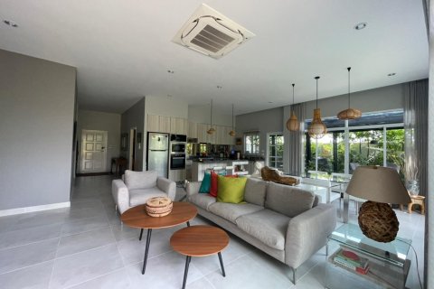 House in Bang Lamung, Thailand 3 bedrooms № 38190 - photo 6