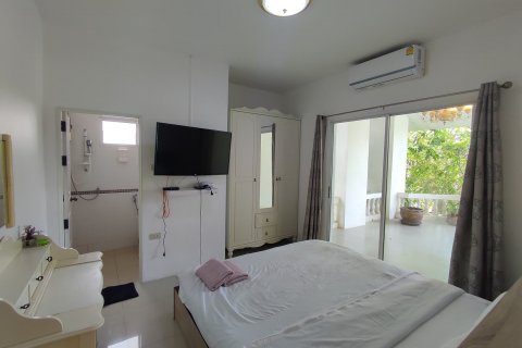 House in Bang Lamung, Thailand 7 bedrooms № 37570 - photo 9