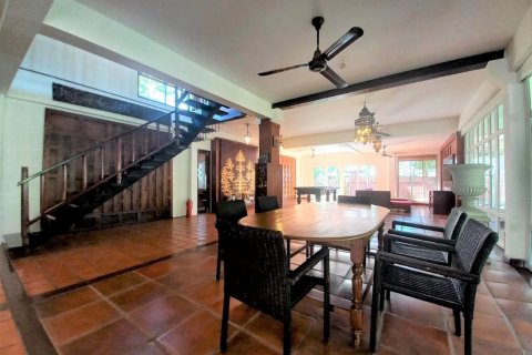 House in Bang Lamung, Thailand 4 bedrooms № 37888 - photo 17