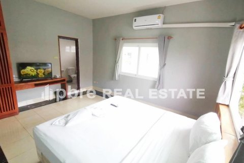 House in Bang Lamung, Thailand 4 bedrooms № 38677 - photo 2